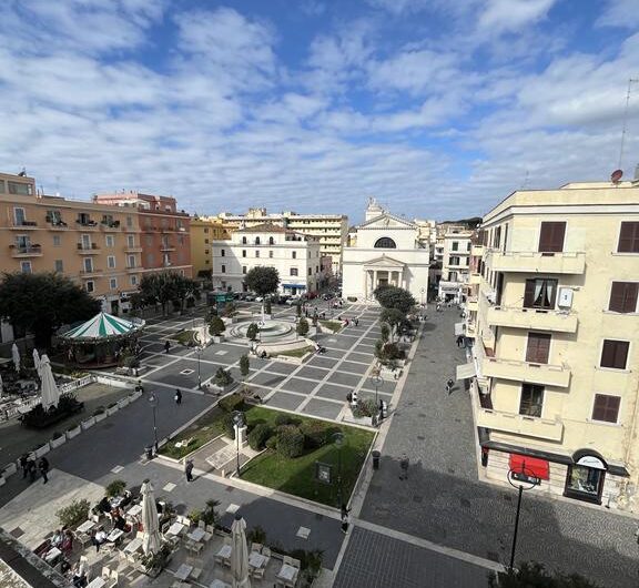 Anzio Centralissimo Piazza Garibaldi